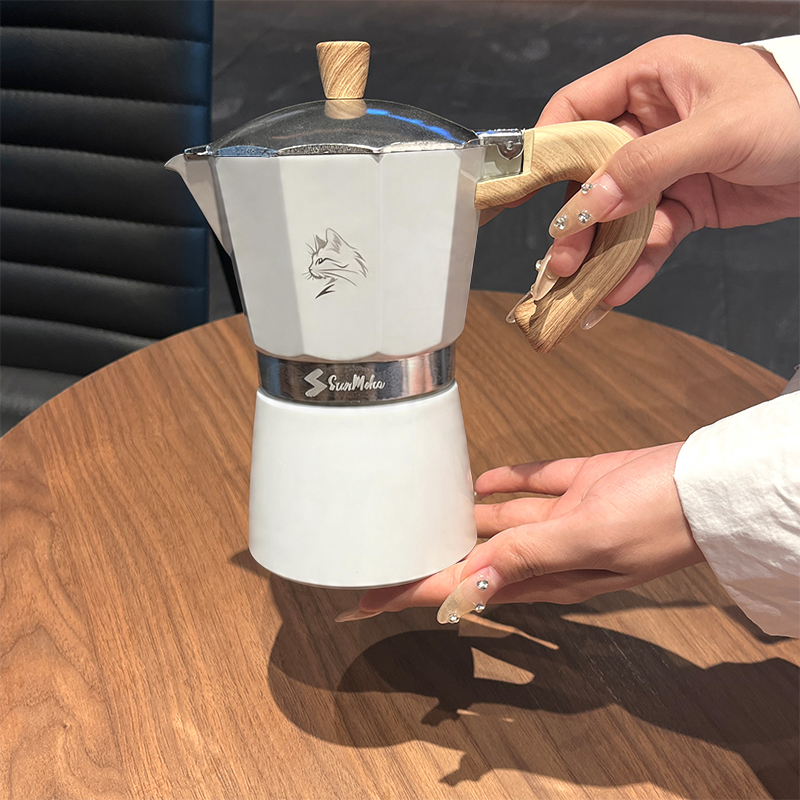 Quality Coffee Equipment - Cafetera Moka de 3/6 Tazas -