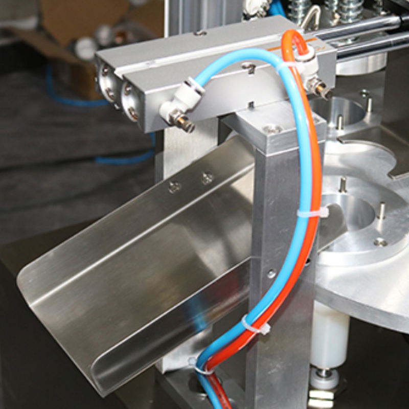 Pequeña máquina semiautomática - Coffee Equipment For Business reseña y precio